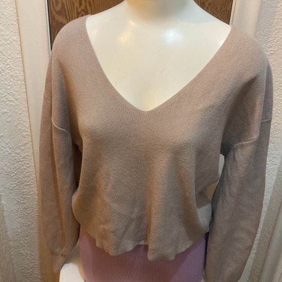 DYNAMITE Tan Ribbed V-Neck Luca Sweater - Picture 1 of 4